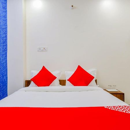 OYO 67096 Hotel ICON New Delhi Buitenkant foto