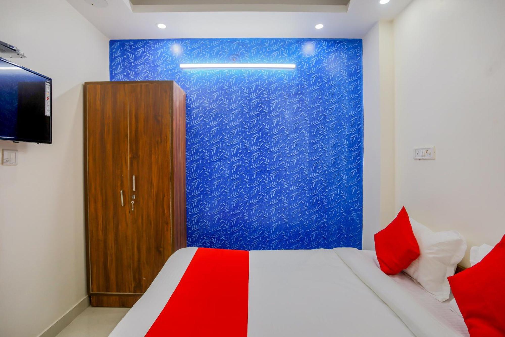 OYO 67096 Hotel ICON New Delhi Buitenkant foto